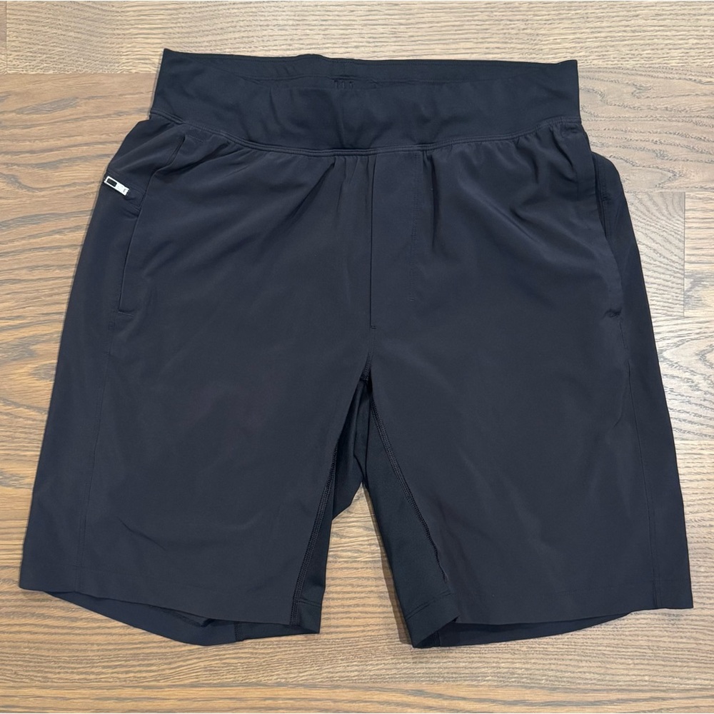 Lululemon Men's Lined Athletic Shorts in EUC